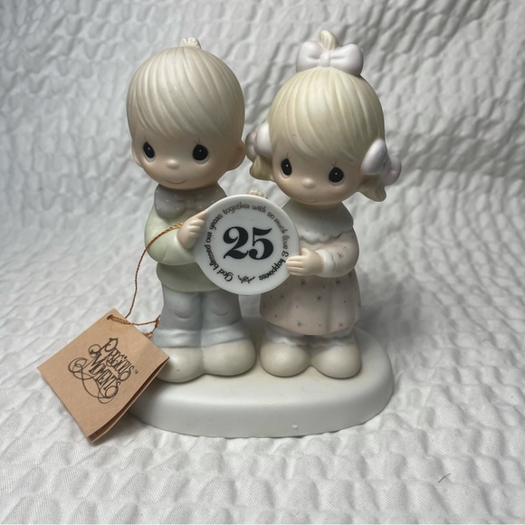 Vintage Precious Moments God Blessed Our Years Together with Love 25th 1983 - Picture 2 of 9